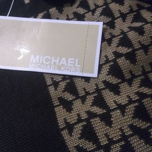 Mk Scarf